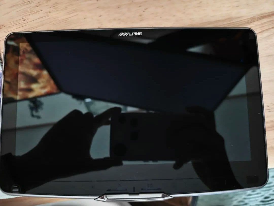 ALPINE DAF9Z ディスプレイオーディオ本体