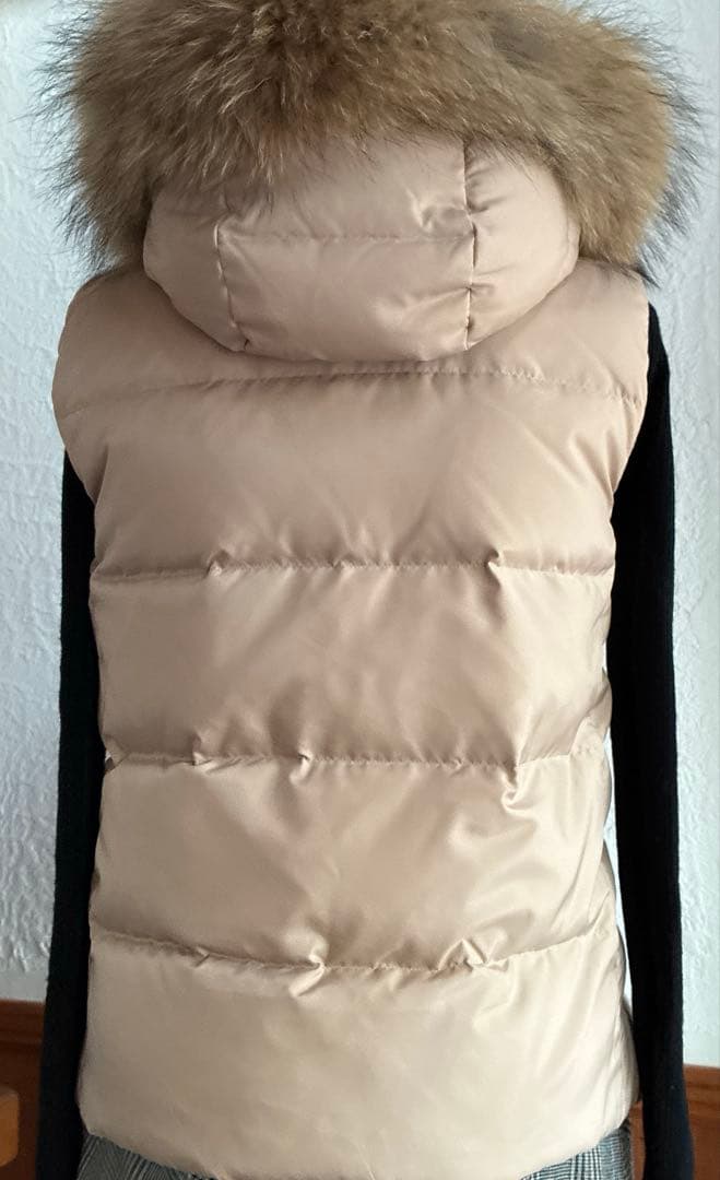 モラビト　MORABITO　BLAN ✨定価13万✨ダウンベスト40 ベージュ