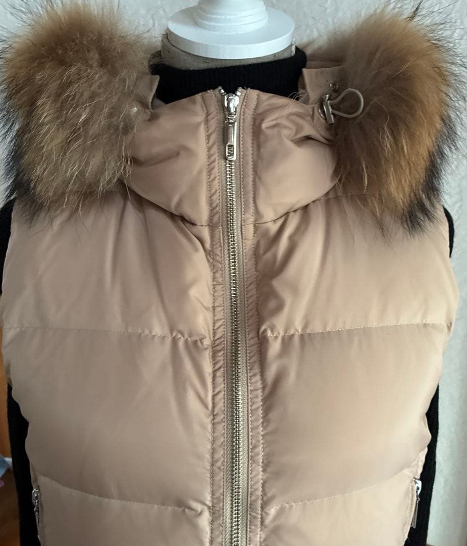 モラビト　MORABITO　BLAN ✨定価13万✨ダウンベスト40 ベージュ