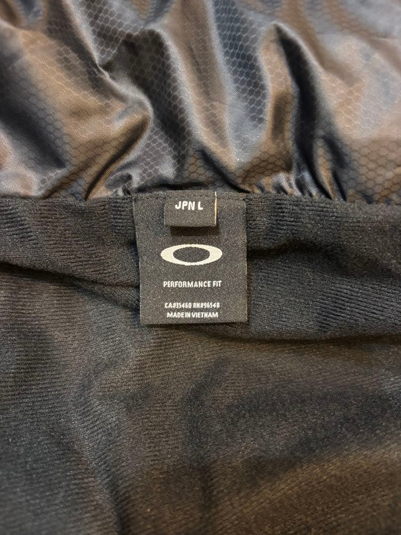 美品　oakleyオークリー　ロング　ベンチコート　防寒　黒/迷彩　人気