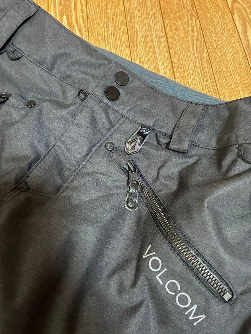 美品　ボルコム　スノボ　ウェア　パンツ