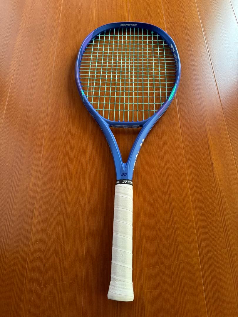 ヨネックス　EZONE 100 グリップ2 300g