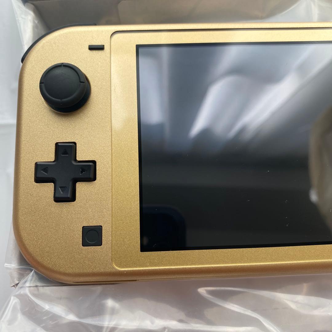 ニンテンドースイッチライト　ハイラルエディション　ゼルダ