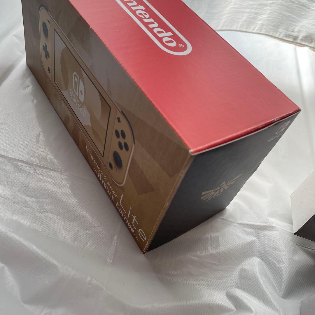 ニンテンドースイッチライト　ハイラルエディション　ゼルダ