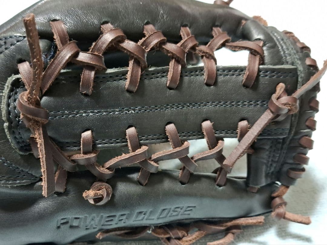 ミズノ　ワールドウィン　軟式オールラウンド　ビッグM　紐交換済み