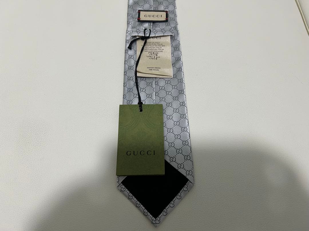 GUCCI シルバー ネクタイ新品タグ付き（未使用超美品）