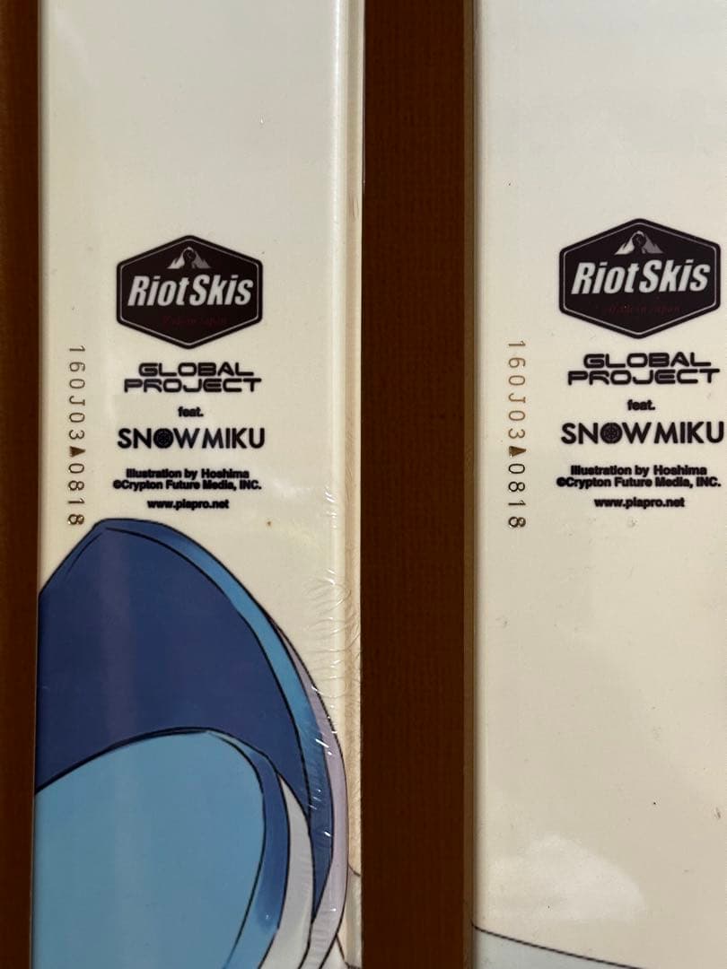 「新品未使用」レア　初音ミク　雪ミク　 MIKU スキー板