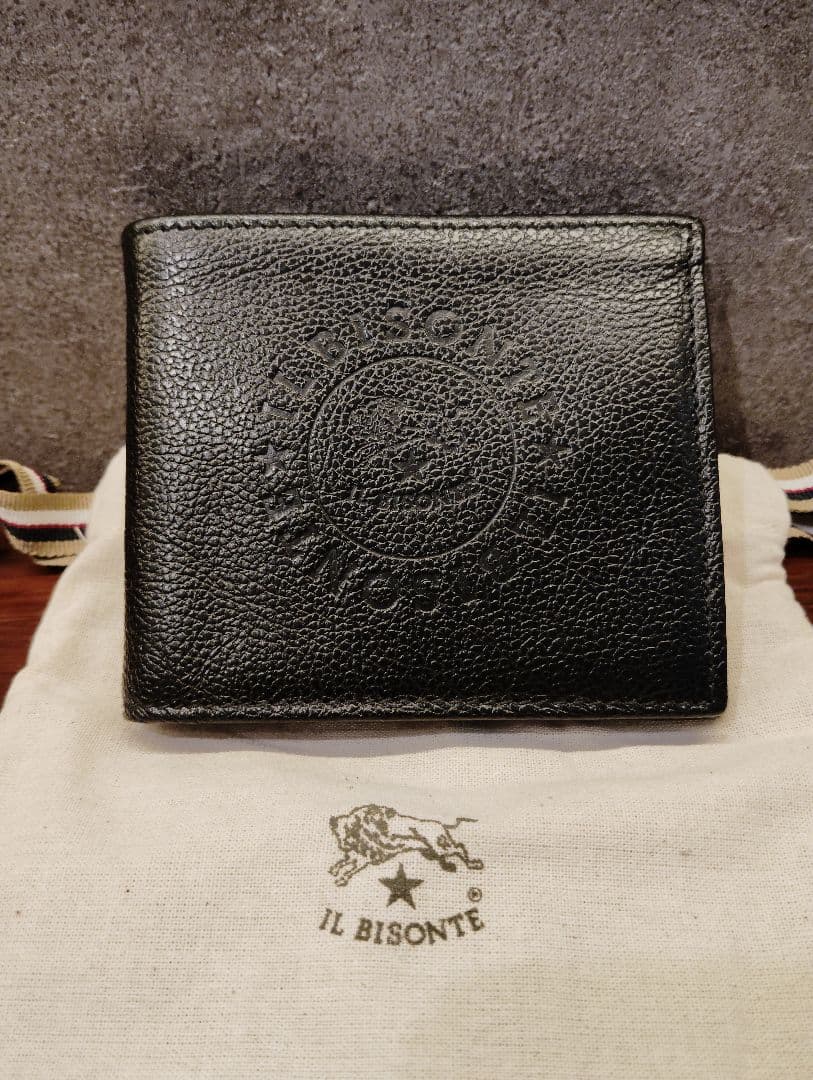 未使用　IL BISONTE　イルビゾンテ　ビックロゴ　2つ折り　ブラック　黒