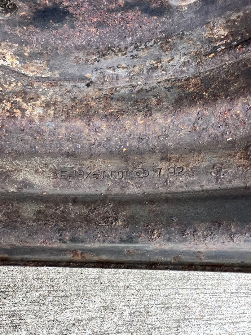 ランクル70 純正スチールホイール　ランドクルーザー鉄ちん