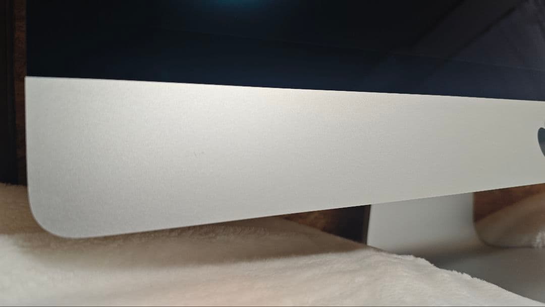 ささえ 27インチiMac Retina 5K(2020)40GB