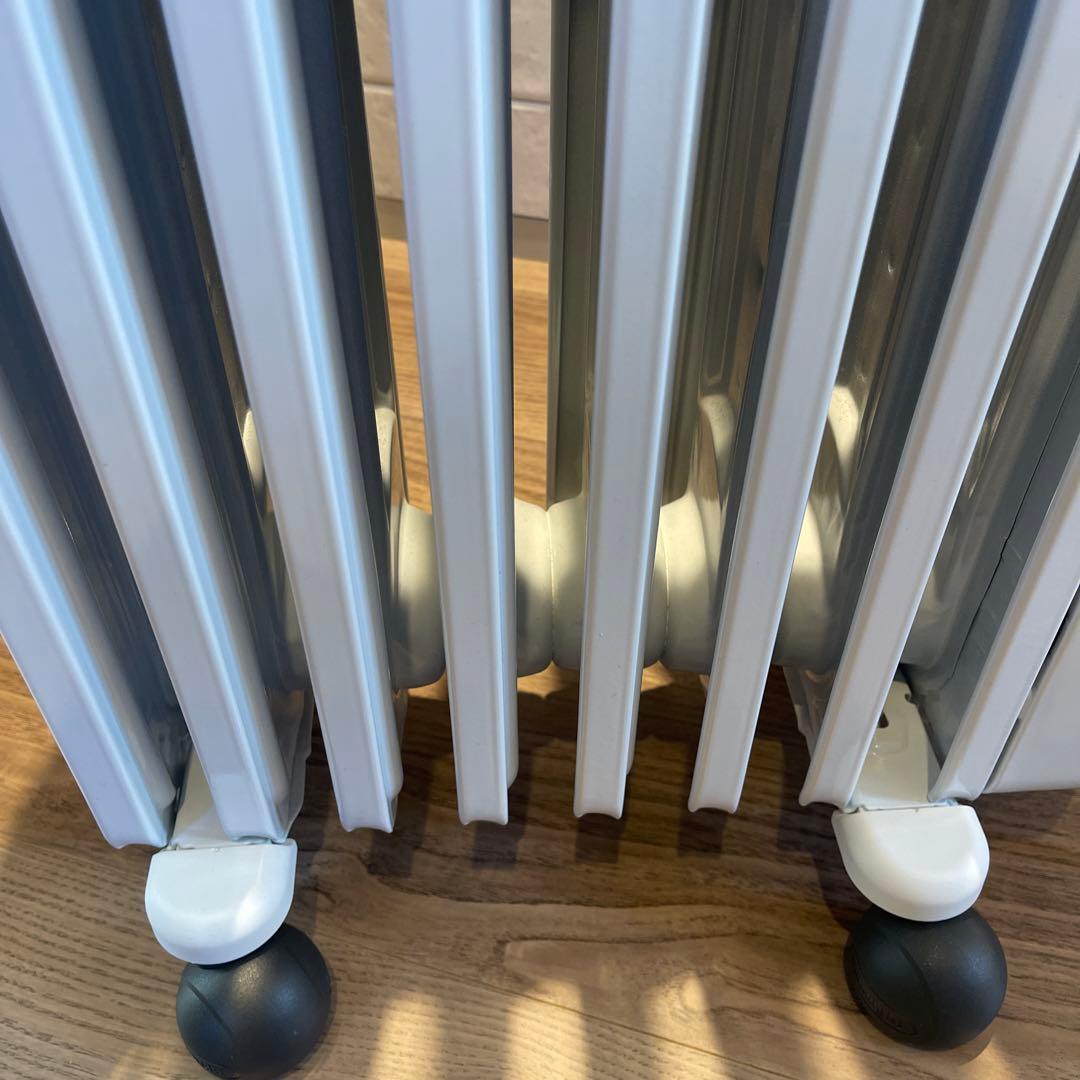 デロンギ アミカルドオイルヒーター 暖房器具 ヒーター