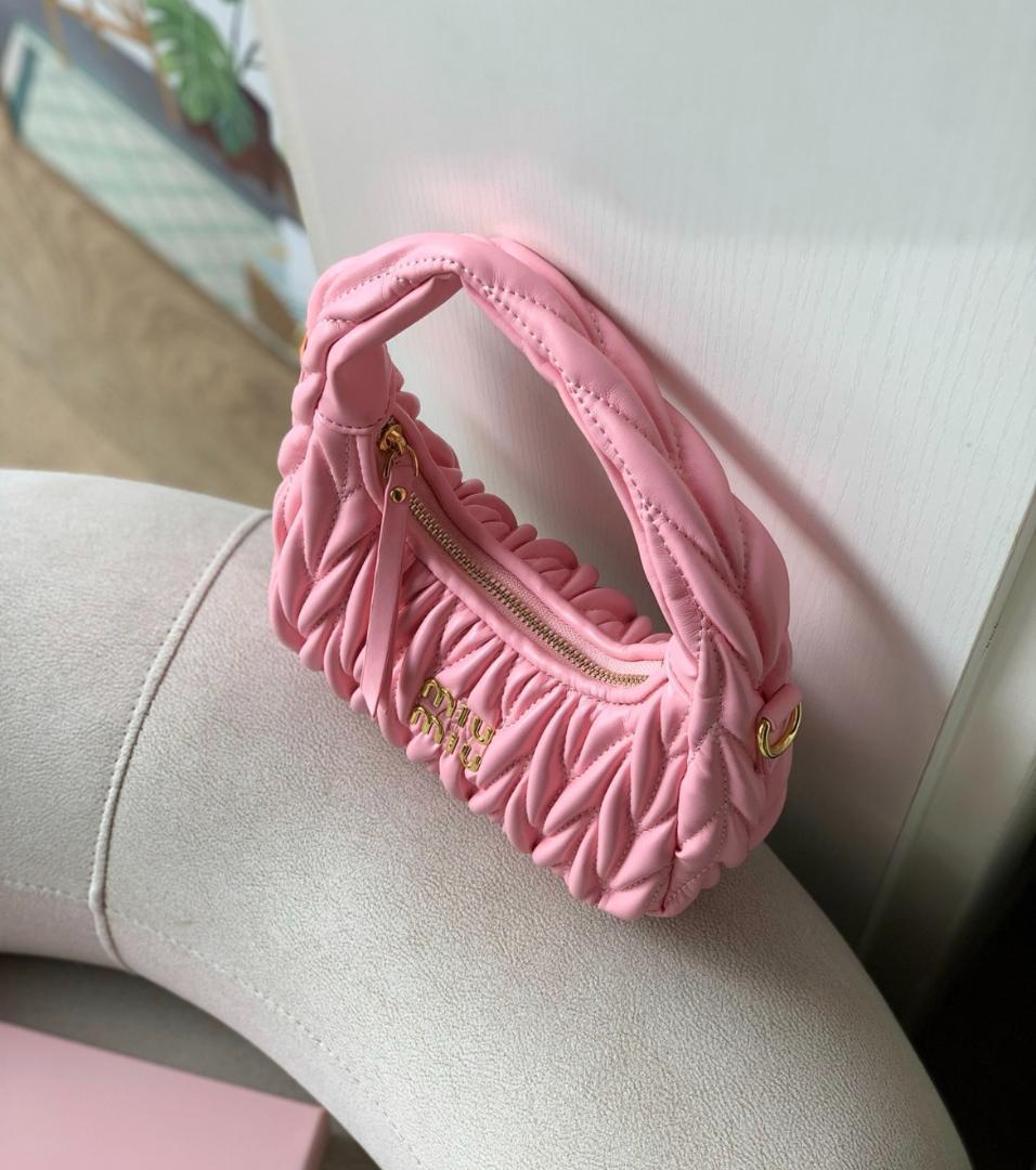 miumiu ピンク ショルダーバッグ#