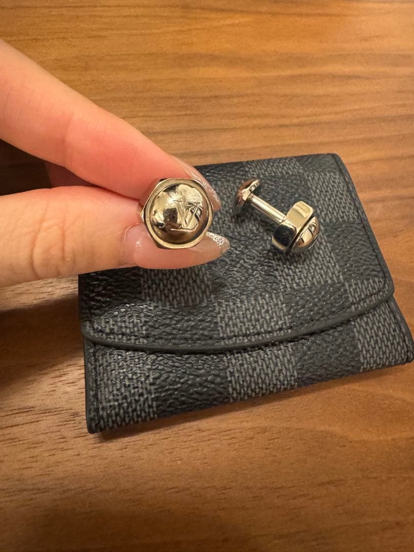 【美品】LOUIS VUITTON カフリンクス シルバー
