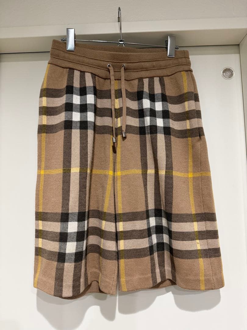BURBERRY 8054918 ショートパンツ