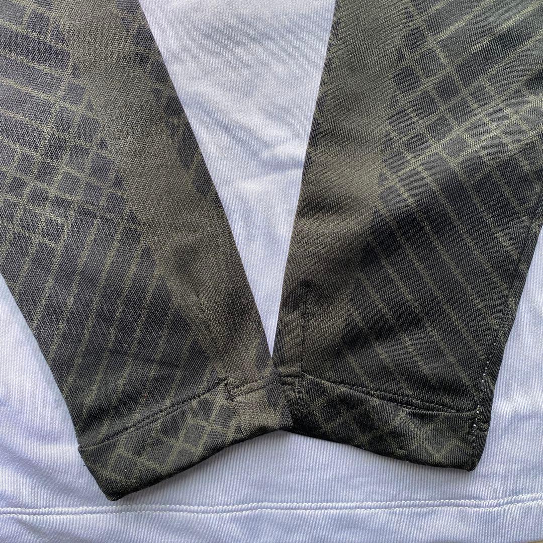 リバプール トレーニングウェア