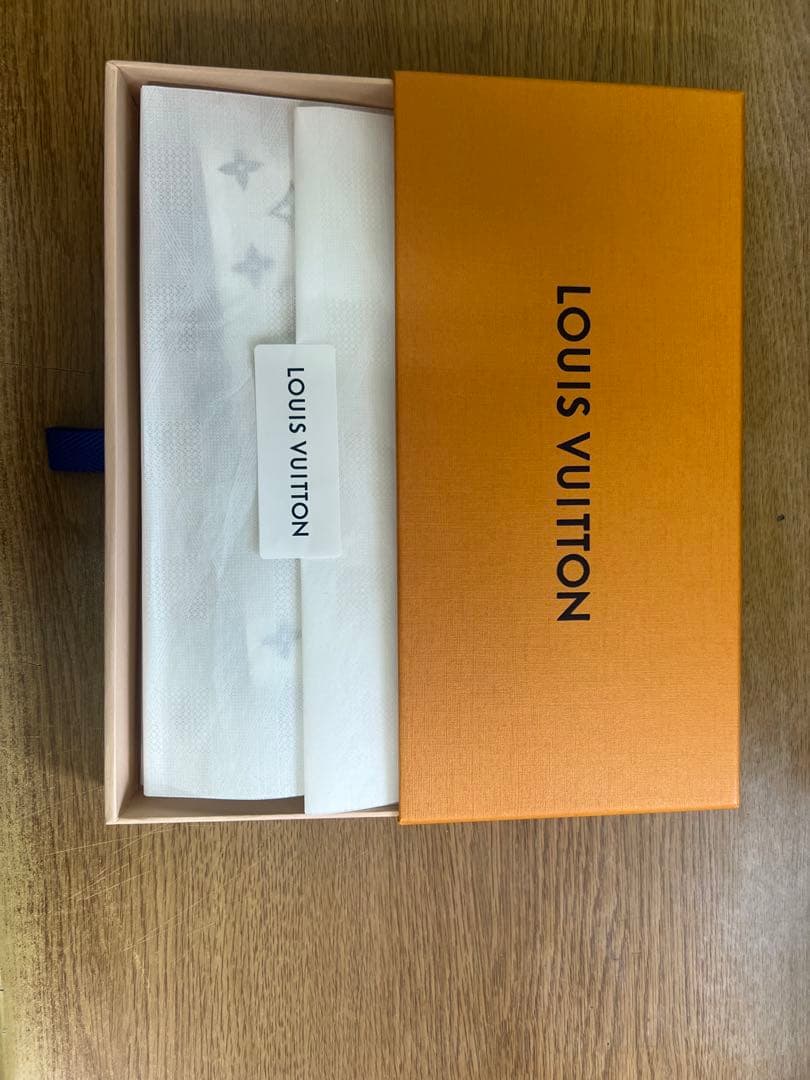 Louis Vuitton プリントマフラー