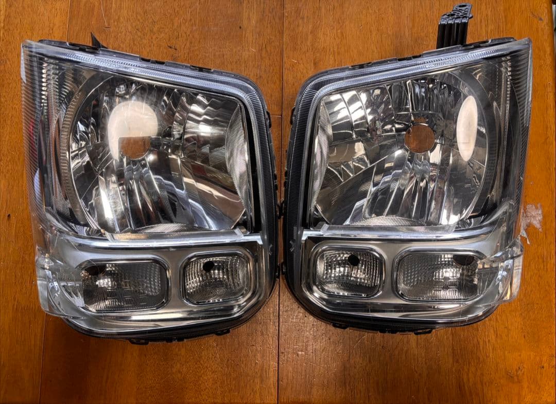 スズキ エブリィ DA17W 純正HIDヘッドライト 左右セット