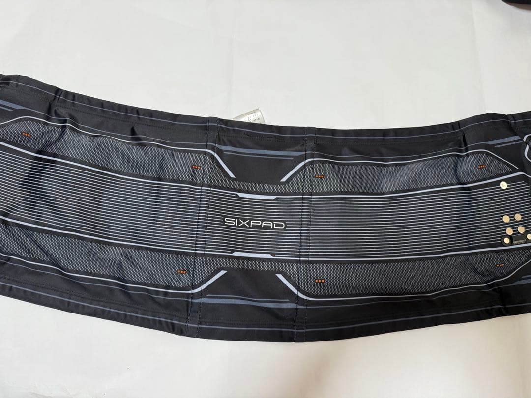 美品、シックスパッド　SIX PAD パワースーツコアベルト　Ｌサイズ