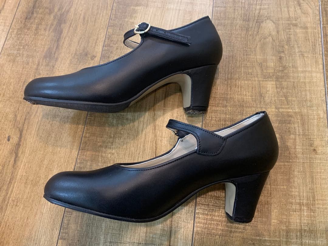 フラメンコシューズ　黒 37.5 幅広