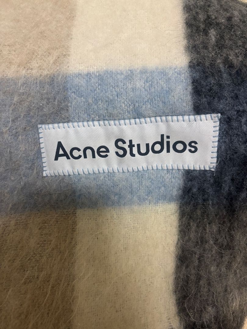 Acne Studios チェック柄ブルーマフラー