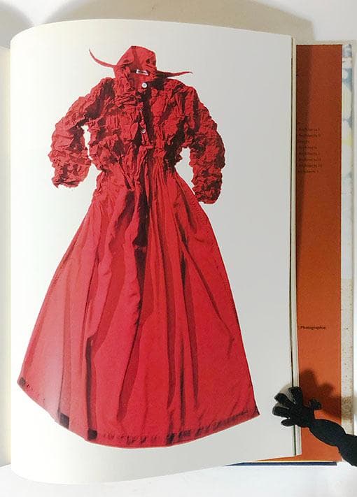 イッセイ・ミヤケ『ISSEY MIYAKE』M.ホルボーン編　和英二カ国語版