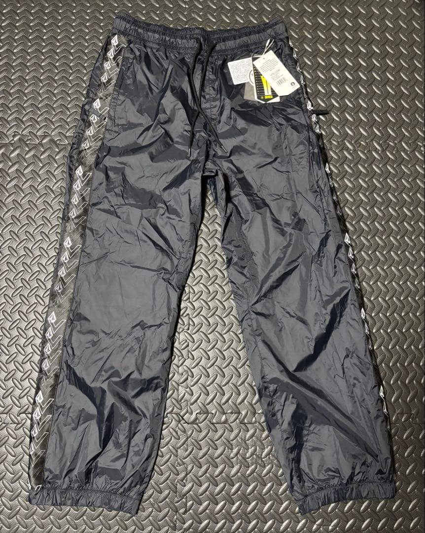 VOLCOM ボルコム ナイロンパンツ