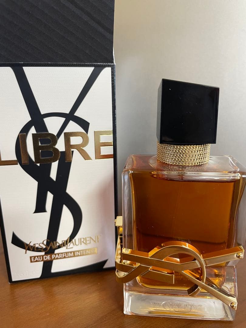 イブサンローラン　LIBRE EAU DE PARFUM アンタンス50ml