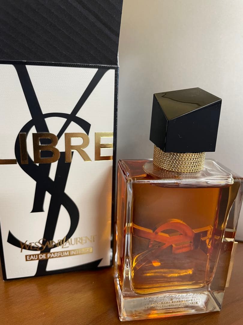 イブサンローラン　LIBRE EAU DE PARFUM アンタンス50ml