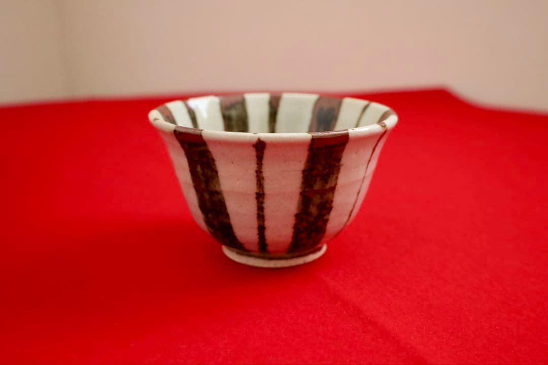 魯山人シリーズ【魯山人写しの器　鉄十草蓋椀揃　五客　寺田春栄　作】