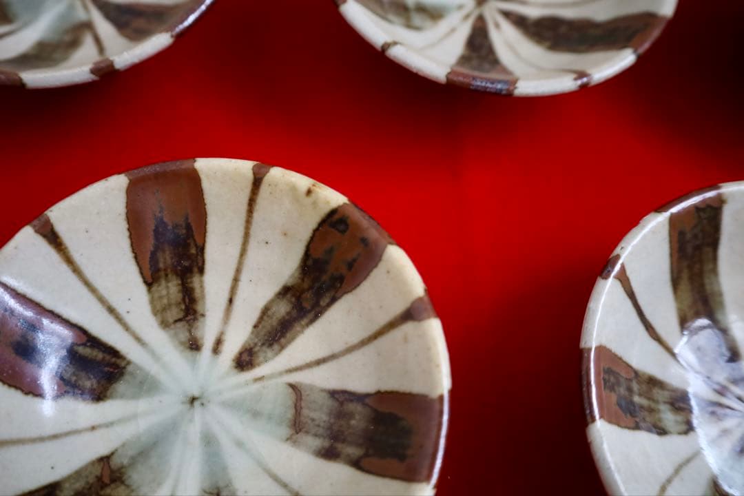 魯山人シリーズ【魯山人写しの器　鉄十草蓋椀揃　五客　寺田春栄　作】