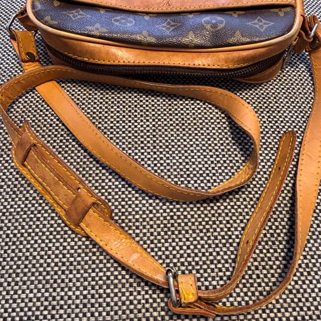 Louis Vuitton ルイ•ヴィトンモノグラム柄ショルダーバッグ