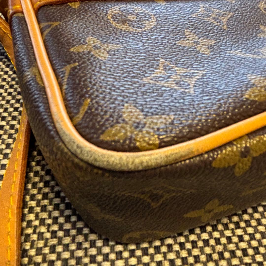 Louis Vuitton ルイ•ヴィトンモノグラム柄ショルダーバッグ