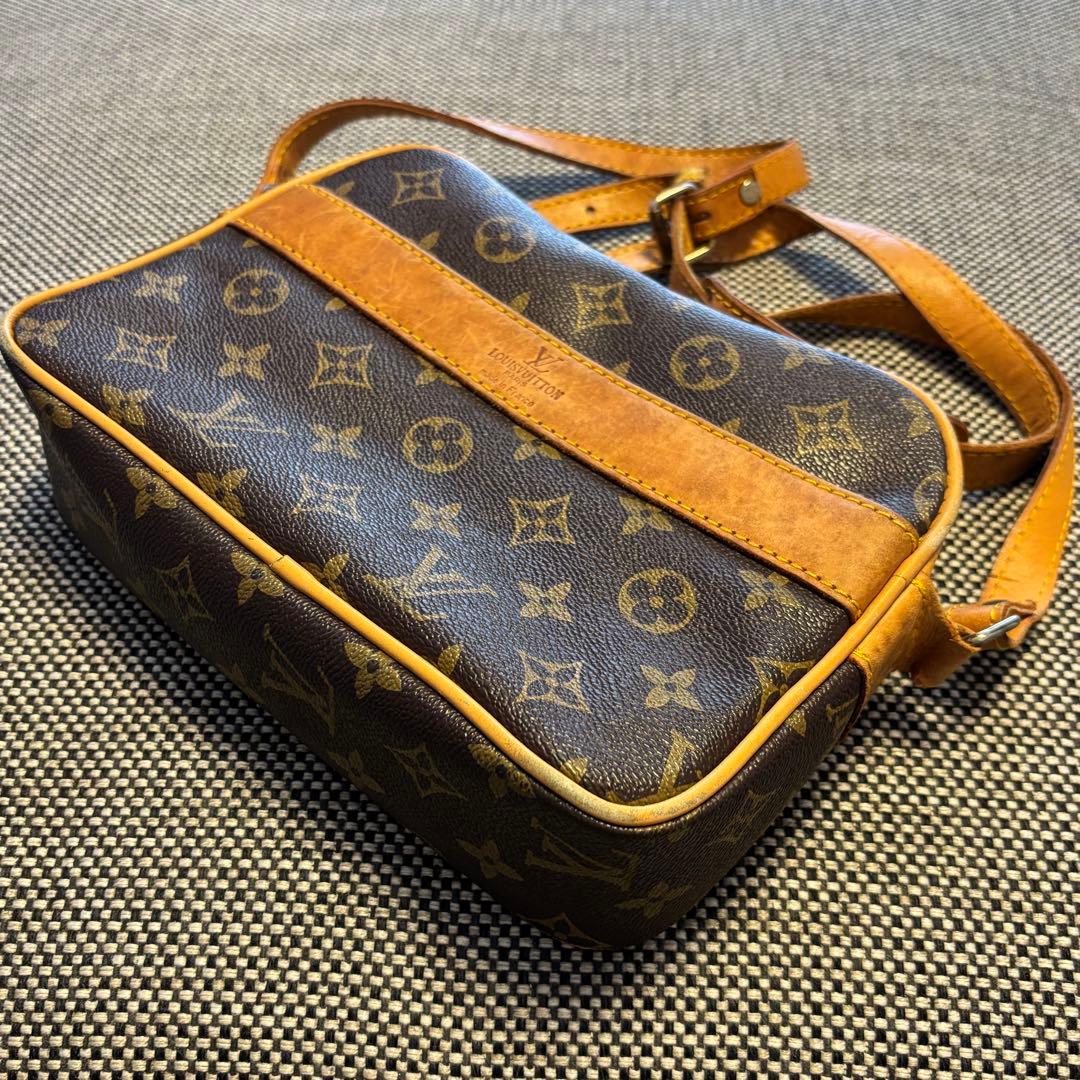 Louis Vuitton ルイ•ヴィトンモノグラム柄ショルダーバッグ