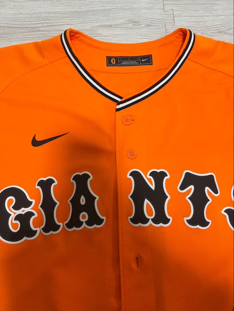 【最終お値下げ価格】読売ジャイアンツ　中田翔　選手　直筆サイン入りユニフォーム