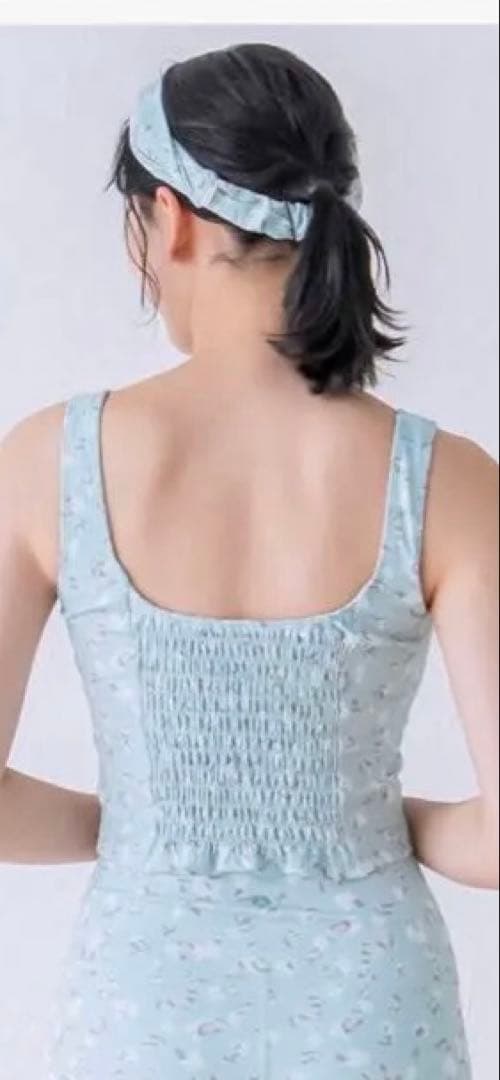 SUKALA Lサイズ新品タグ付プチフルールショートタンクトップ、レギンスセット