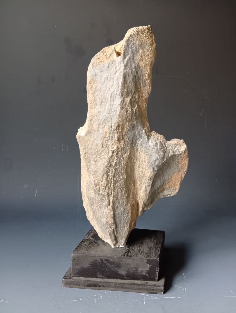 の*猫様 ガンダーラ・石仏/台座付き