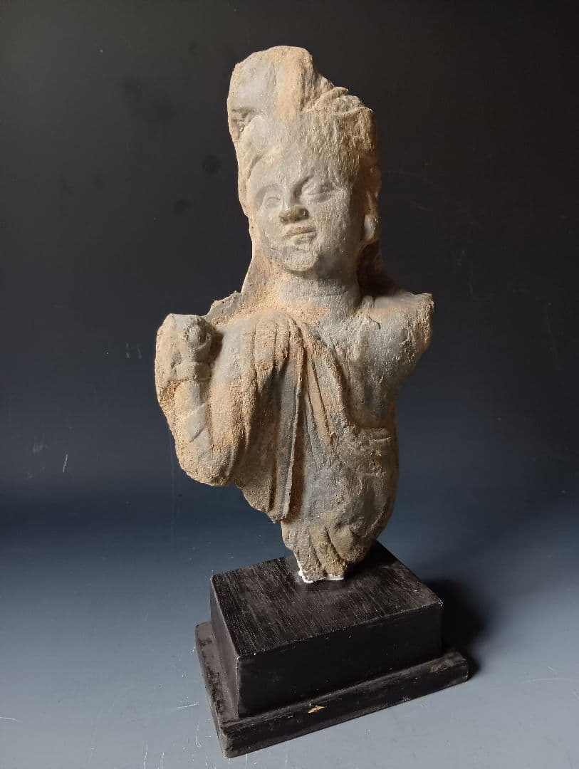 の*猫様 ガンダーラ・石仏/台座付き