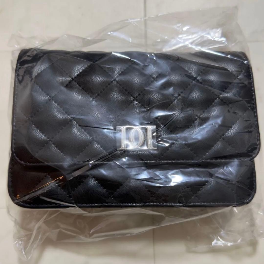 新品未使用 Darich ダーリッチ キルティングショルダーバッグ　黒