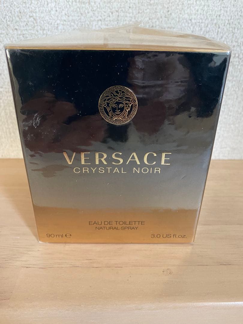 ヴェルサーチェ クリスタル ノワール 90ml