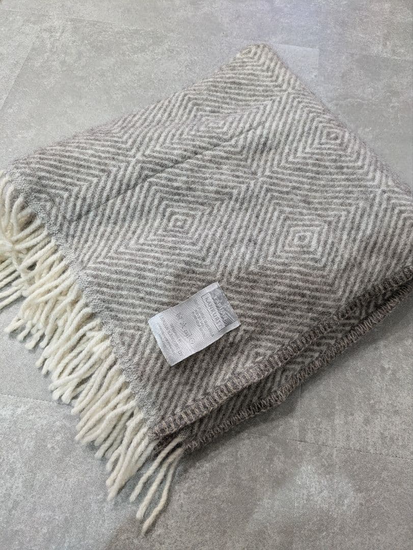 美品 【LAPUAN KANKURIT】 ビッグストール／グレー／ポケット付き