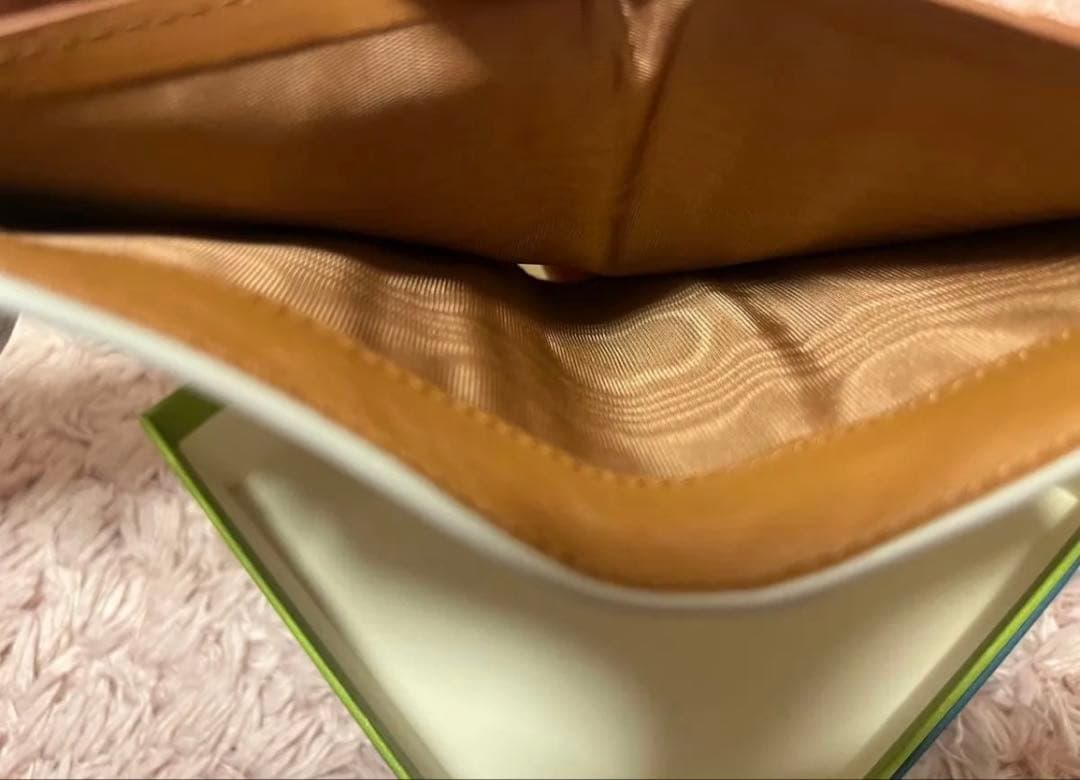 MARNI 二つ折り財布 ホワイト✖️キャメル