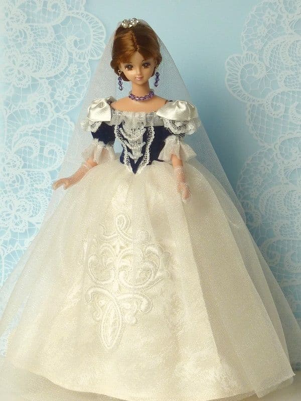 『ミュージカル♪エリザベート・私が踊る時』東宝版のドレス② トート閣下