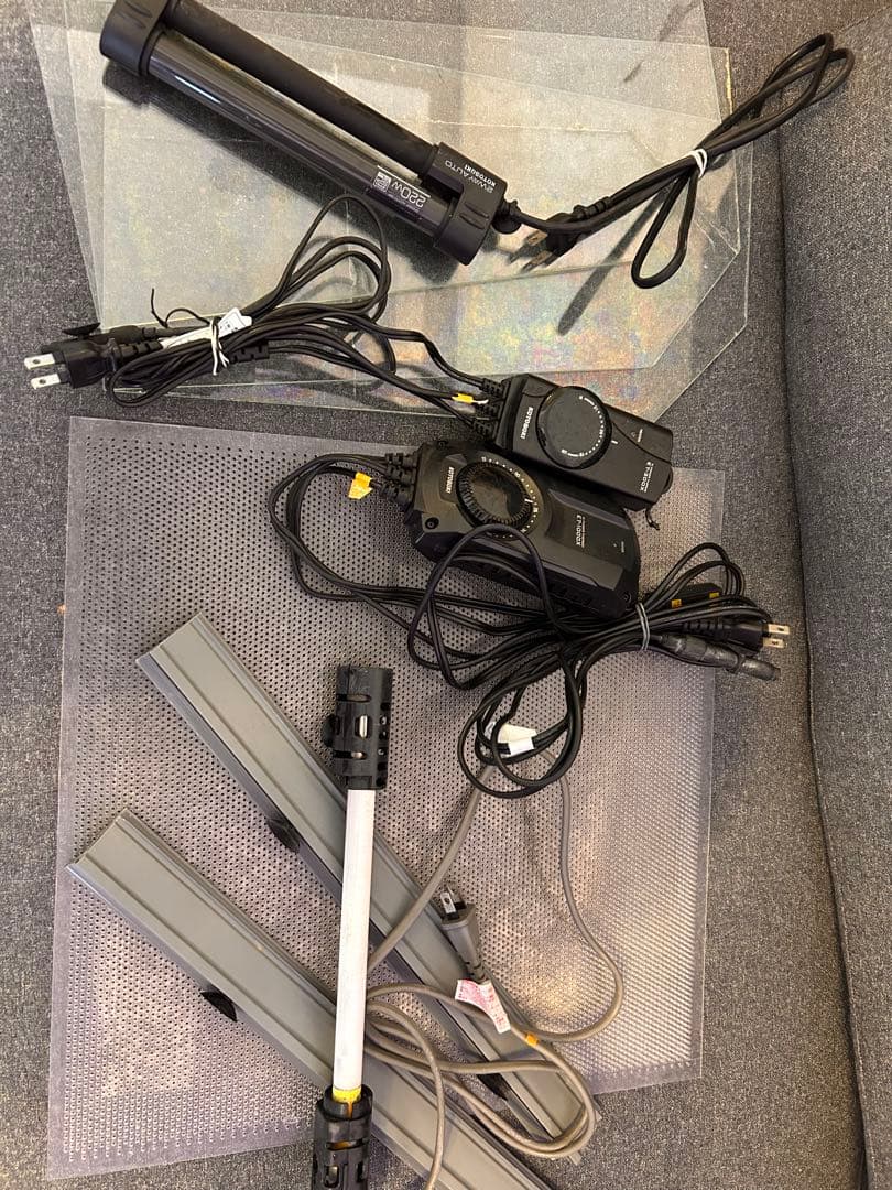 ★au★【引取限定】90cm水槽セット　水槽・上部フィルター