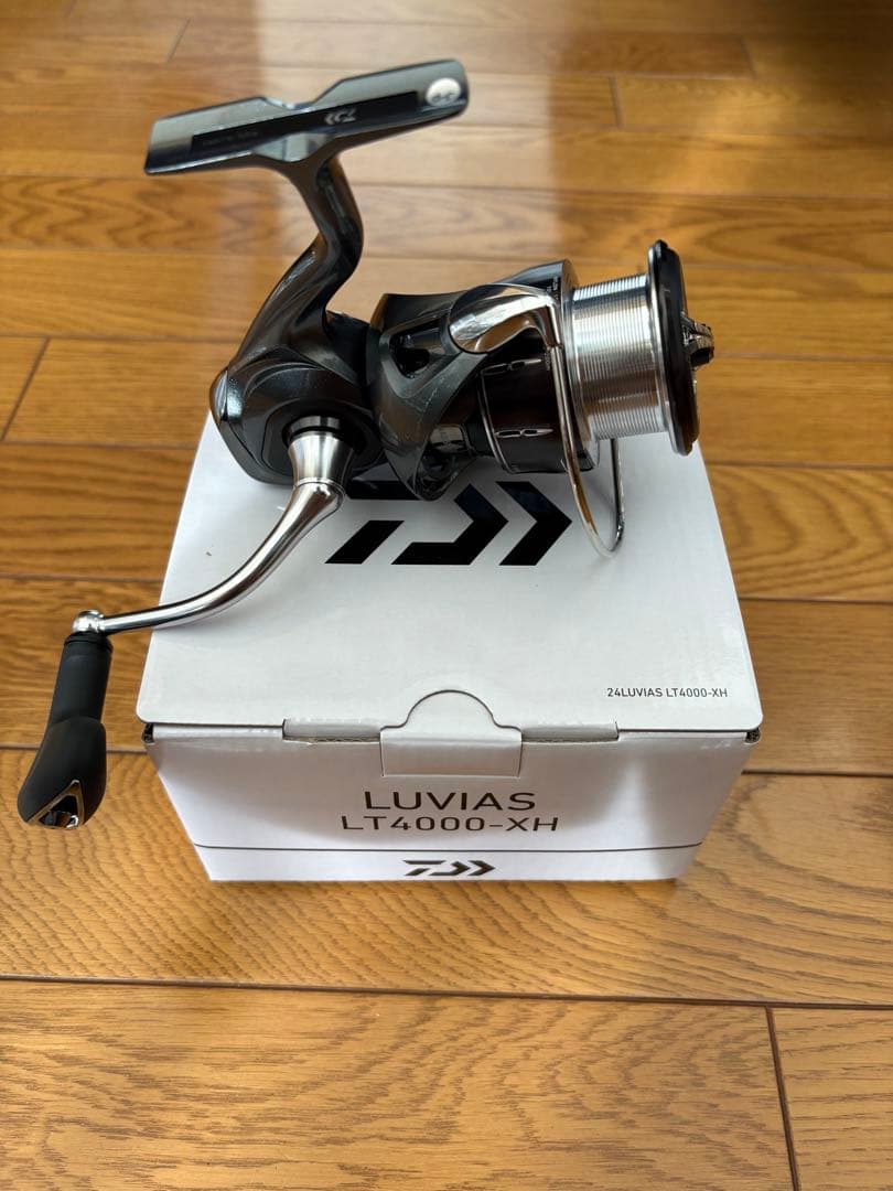 DAIWA LUVIAS LT4000-XH スピニングリール