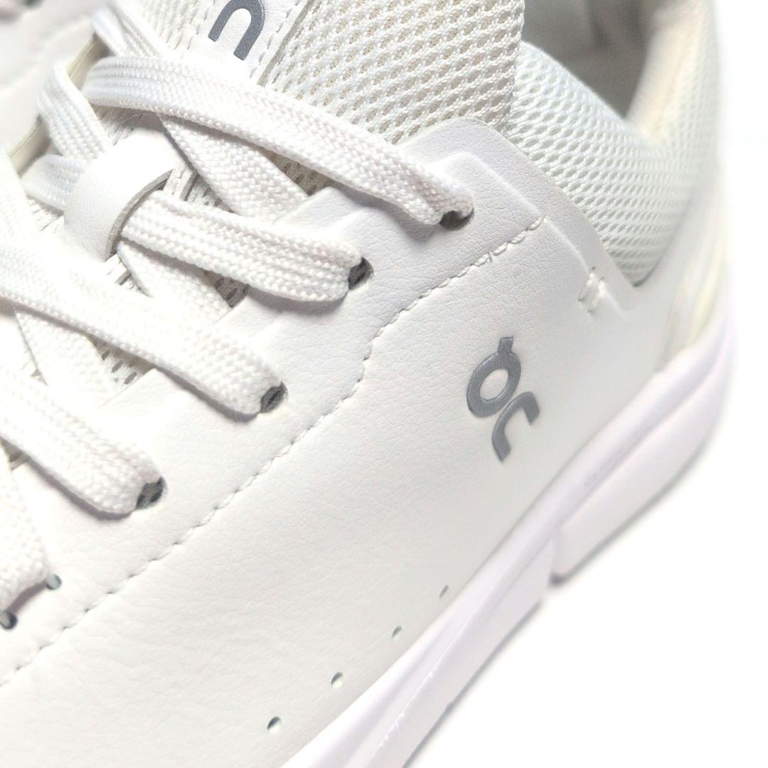 On THE ROGER Advantage 24.5cm レザースニーカー