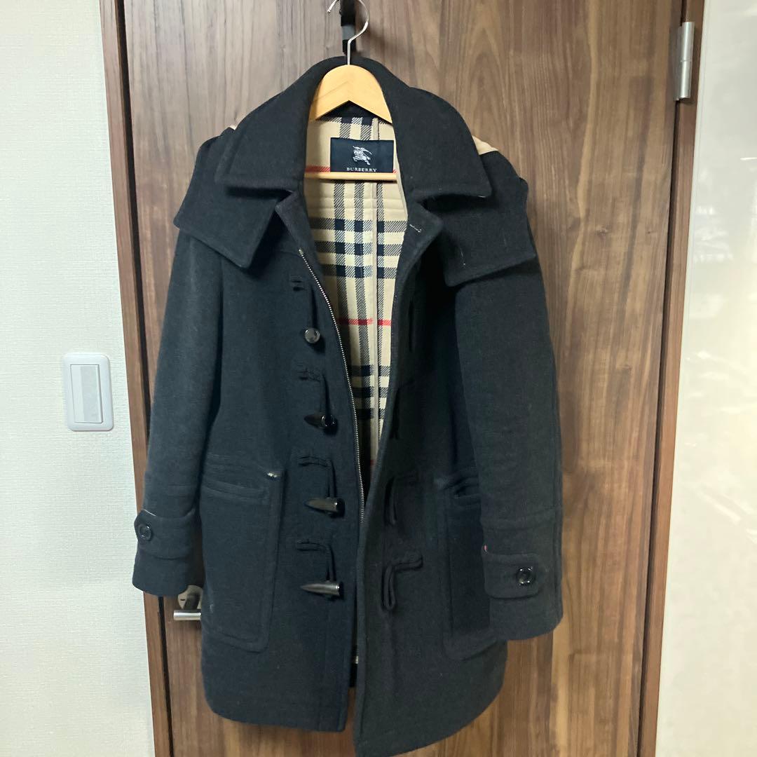 バーバリー　黒、ダーク　ダッフルコート 裏面チェック柄