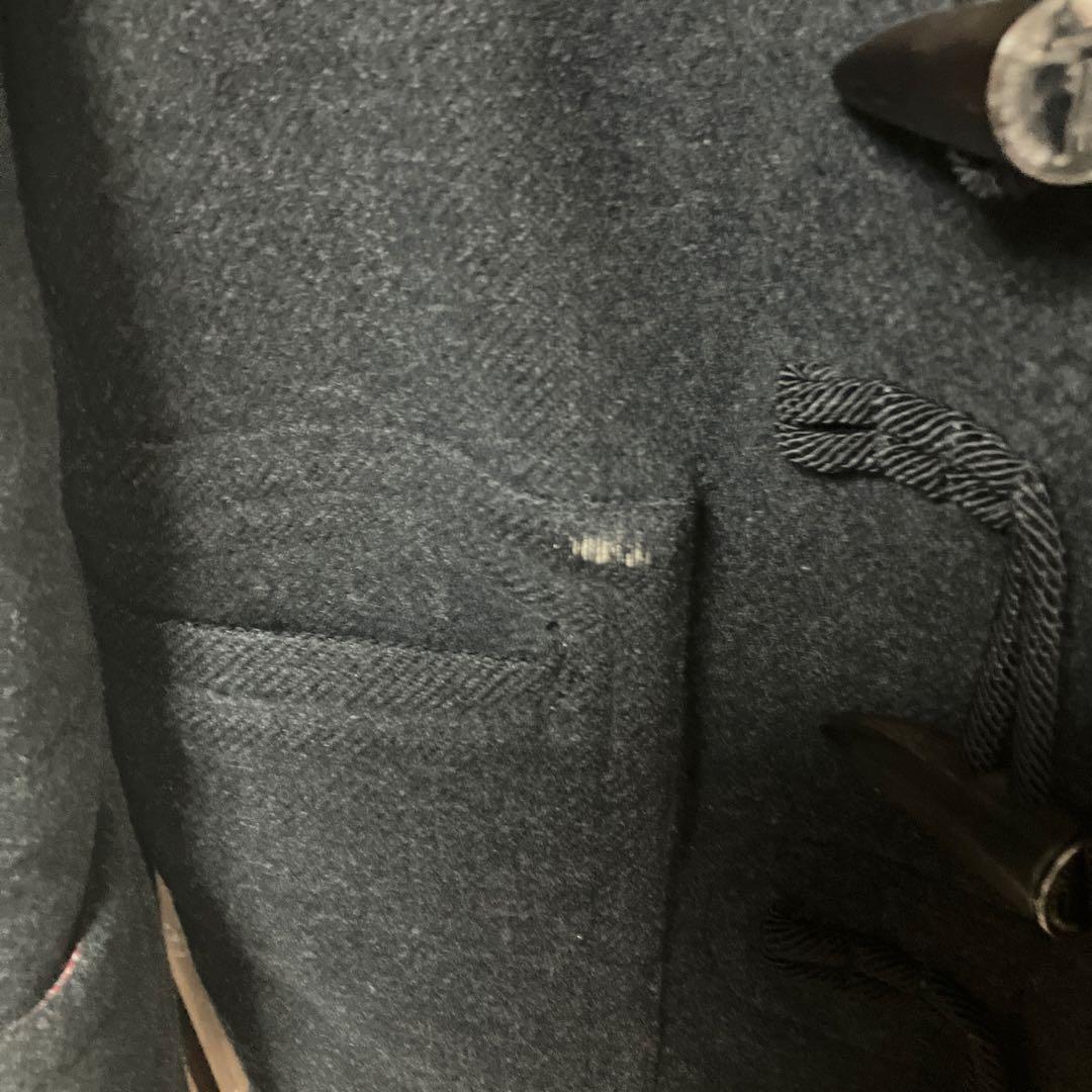 バーバリー　黒、ダーク　ダッフルコート 裏面チェック柄