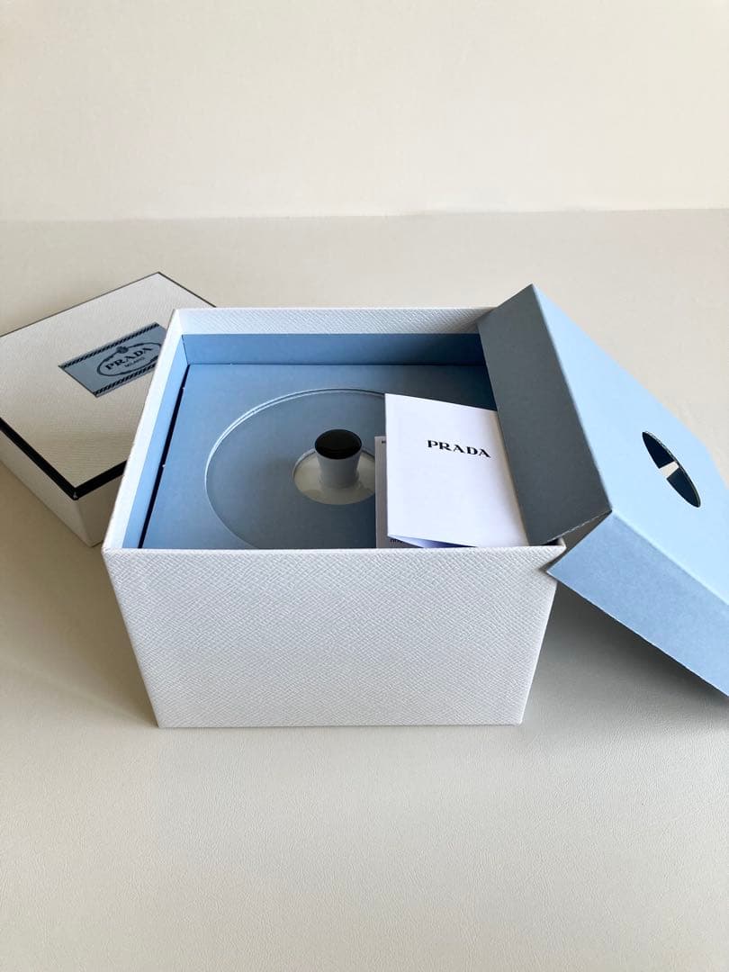 未使用 PRADA ポーセリン アクセサリー ジュエリー ケース 陶器