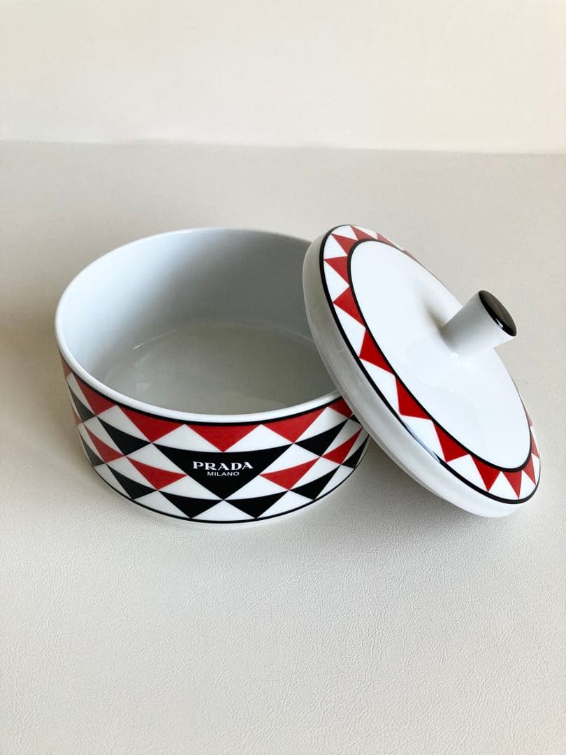 未使用 PRADA ポーセリン アクセサリー ジュエリー ケース 陶器