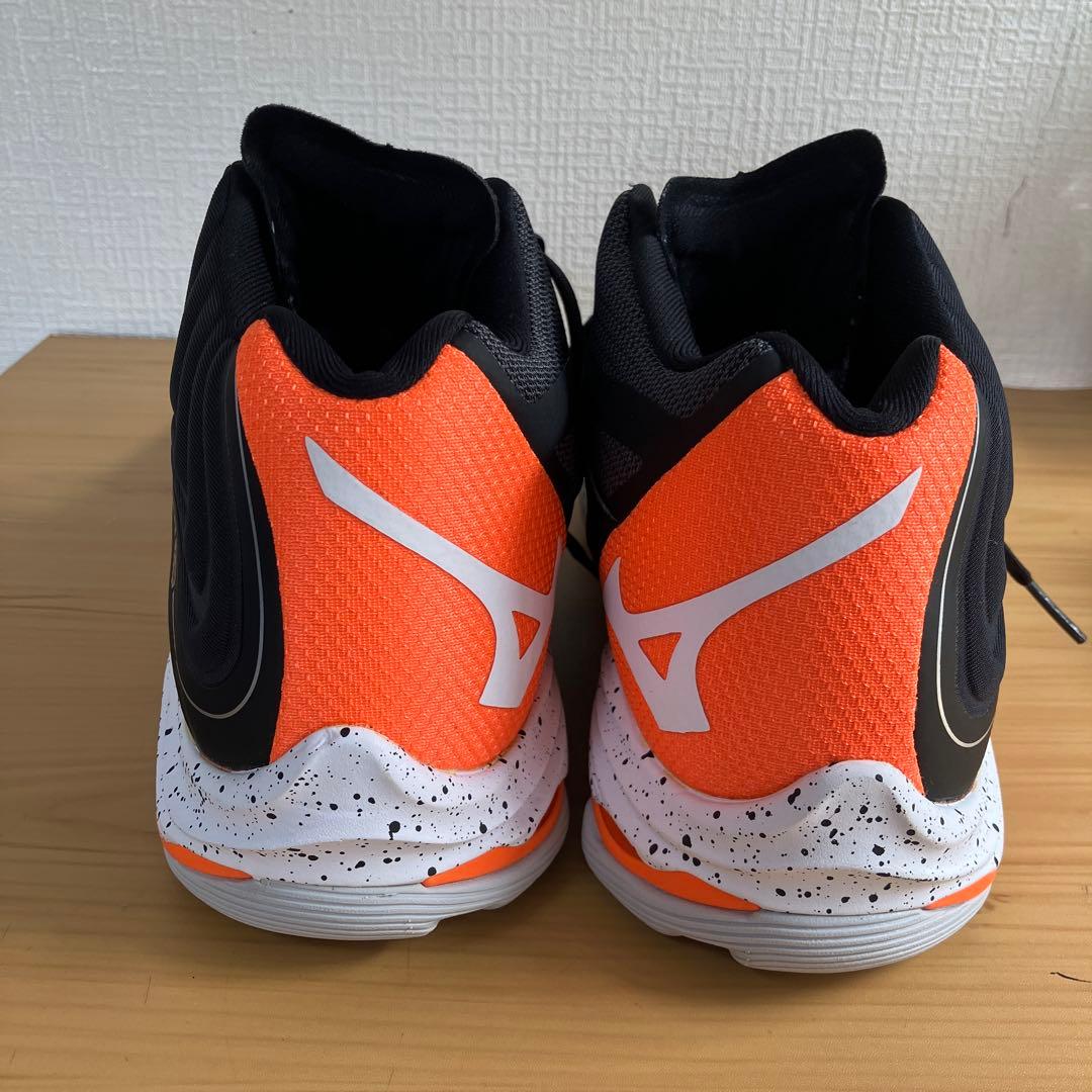 ミズノ　ウェーブライトニングＺ６　バレーボールシューズ　２５.５cm